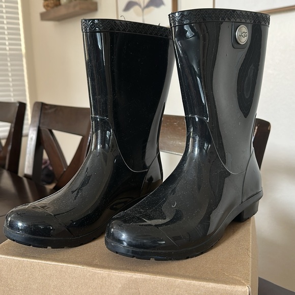 UGG Shoes - UGG Black Rain Boots Size 6 Used